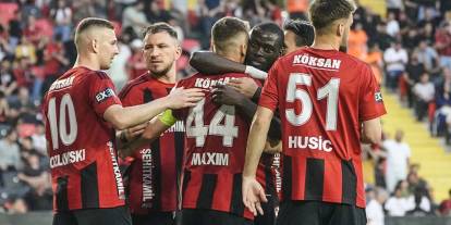Gaziantep FK Sezona Şerefli Veda Peşinde: "Başakşehir Gibi Olmayın!"