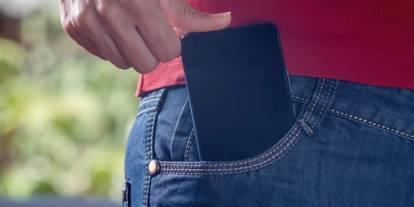 Telefonu Cebinizde Taşımayın! Uzmanlar Erkek Üreme Sağlığı İçin Uyarıyor