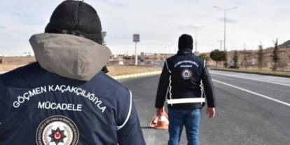 Gaziantep Dahil 51 İlde Şafak Baskını: 273 Kaçakçı, 1.022 Göçmen Yakalandı!