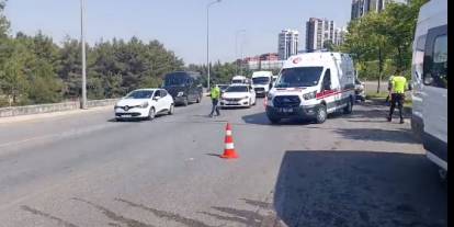 Gaziantep İpekyolu’nda Can Pazarı! Servis Minibüsleri Çarpıştı