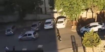 Gaziantep’te 2 kardeşe silahla saldıran şahıs yakalandı: Saldırı anı kamerada