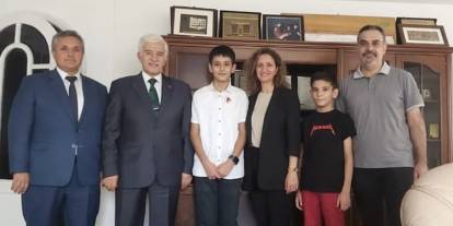 Gaziantep, eğitimde tarihi bir gurur yaşıyor: YKS ve LGS Birincileri Kardeş Çıktı