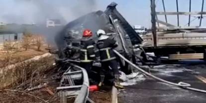 Gaziantep’te TIR Dehşeti! Çarpışan Araçlar Alev Aldı, Ortalık Savaş Alanına Döndü