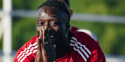 Myenty Abena’dan Saha Ortasında Şaşırtan Tepki