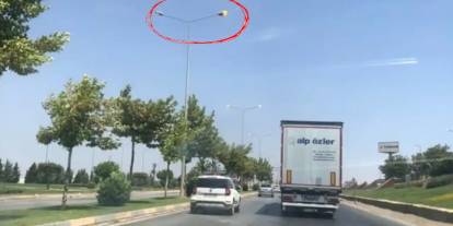 Gaziantep'te Gündüz Yanan Sokak Lambaları Vatandaşı Çileden Çıkardı!