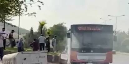 Gaziantep’te Belediye Otobüsünde Dehşet Anları: Havalimanı Yolunda Alev Paniği
