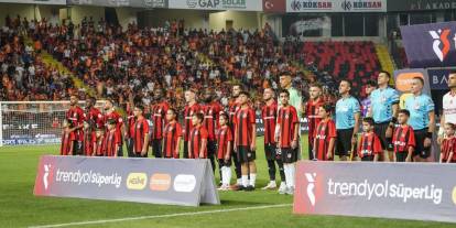 Gaziantep FK Evinde Sezona İstediği Gibi Başlayamadı: Galatasaray’a 3-0’lık Mağlubiyet