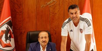 Burak Yılmaz Gaziantep FK'nın Yeni Teknik Direktörü! İmzalar Atıldı