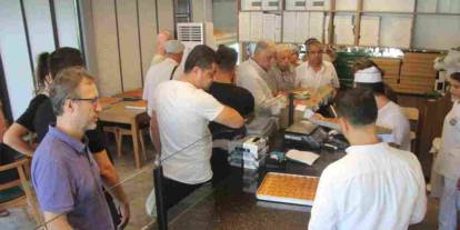 Gaziantep'te 650 TL'ye Baklava! Vatandaşlar baklava için sıraya giriyorlar