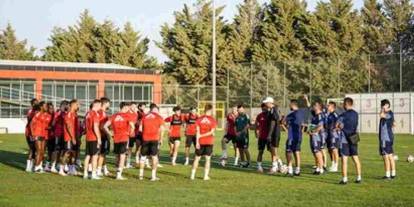 Burak Yılmaz’dan Takıma Jest: “Hak Ettiler”