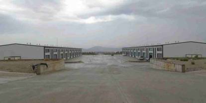 Gaziantep'te afetzede esnaf için yapılan 50 iş yeri hak sahiplerine teslim edildi