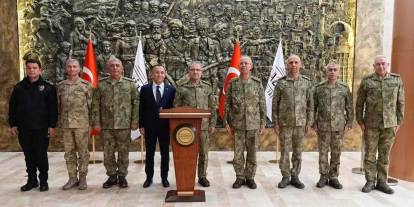 Kara Kuvvetleri Komutanı Orgeneral Tokel, Vali Çeber'i ziyaret etti