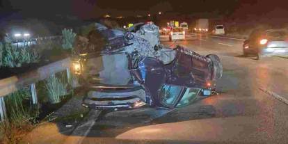 Gaziantep Otoyolu’nda otomobil bariyerlere ok gibi çarptı: 1 ölü