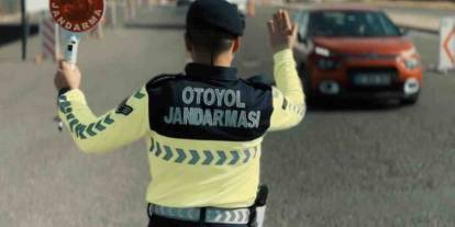 Gaziantep’te jandarmadan dron destekli trafik denetimi