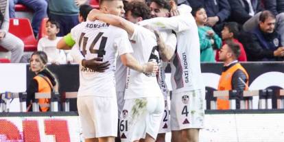 Gaziantep FK’dan Kayseri’de Akıl Dolu İlk Yarı! Burak Yılmaz’ın Planı Tıkır Tıkır İşledi