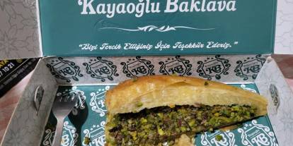 Gaziantep’te gıda skandalları devam ediyor! Baklavadan sinek çıktı!