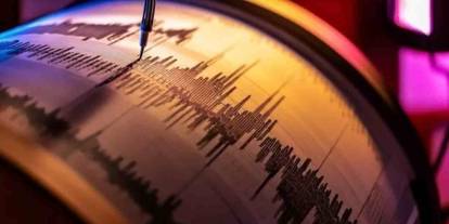 Deprem... Antalya 5.7 ile Sarsıldı! Şehirde Panik, Çevre İllerde Hissedildi