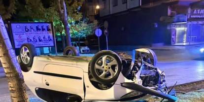 Gaziantep’te 'Düğün Salonu' Önünde Araç Takla Attı!