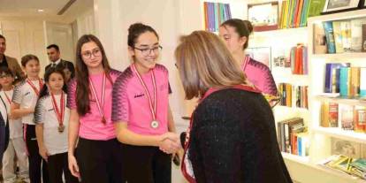 Şampiyonlar, Fatma Şahin ile bir araya geldi