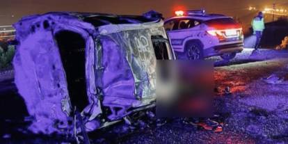 Gaziantep’te bariyerlere çarparak alev alan araçtaki sürücü hayatını kaybetti