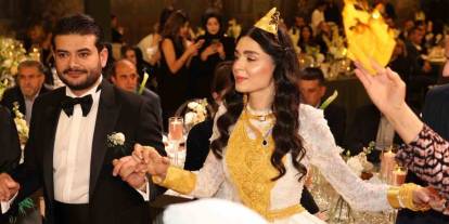 Gaziantep ve Van Bu Düğünü Konuşuyor: Ankara’da Altın Yağmurlu Dev Düğün!