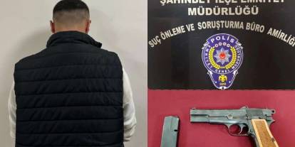 Gaziantep’te düğünde havaya ateş eden şahıs yakalandı: Ateş etme anları kamerada