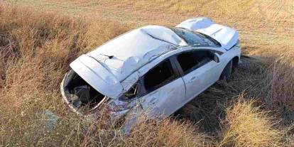Gaziantep'te devrilen otomobildeki 4 kişi yaralandı