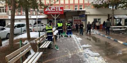 Şehitkamil’de kar ve buzlanmaya karşı kesintisiz mücadele