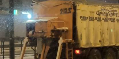 Gaziantep Büyükşehir’den kar mesaisi: 198 araç ve 716 personel göreve hazır!