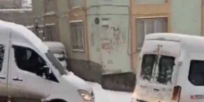 Gaziantep’te Kar Yağışı Servis Kazasına Yol Açtı