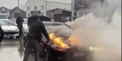 Gaziantep’te Korkutan Yangın! Oduncular Sitesi’nde 4 Milyon TL Değerindeki Araç Cayır Cayır Yandı