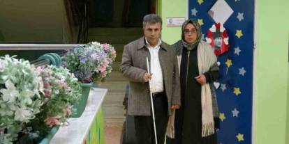 Gaziantep’te 22 Yıllık Vefa: Hayatını Görme Engelli Eşine Adadı