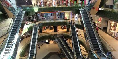 Gaziantep’te AVM çalışanları isyan etti