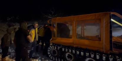 Gaziantep'te hasta kadının imdadına paletli araçla AFAD yetişti