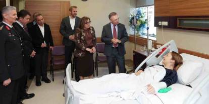 Ak Parti Gaziantep Milletvekili Derya Bakbak Hastaneye Kaldırıldı