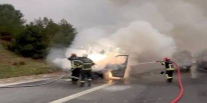 Gaziantep otoyolunda tarım işçilerini taşıyan minibüs yandı