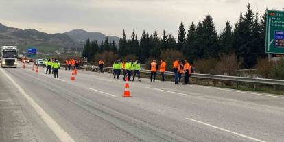 Gaziantep otoyolunda temizlik yapan işçilere otomobil çarptı: 1 ölü, 3 yaralı