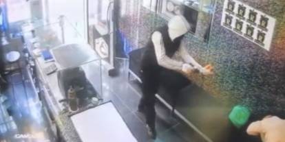 Gaziantep’te Silahlı Kuyumcu Soygunu Kamerada! Kim Bu 18 Yaş Altı Çocuklar?