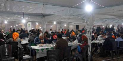 Şehitkamil’de binlerce kişi ilk iftarını aynı sofrada açtı