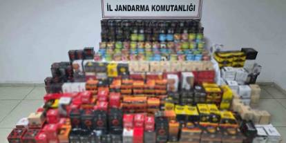 Gaziantep’te 1,5 milyon TL değerinde kaçak nargile tütünü ve kömürü ele geçirildi