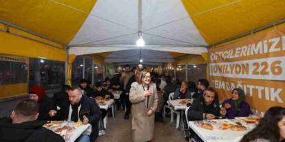 Şahin, vatandaşlarla iftarda buluştu