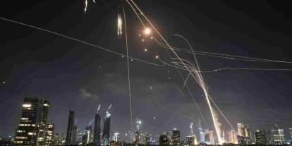 İran’dan başkent Tel Aviv’e hava saldırısı: 12 yaralı