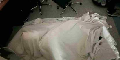 Gaziantep bu fotoğrafı konuşuyor: Yoğun bakım doktorunun içler acısı hali.