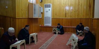 Gaziantep itikafa girenler Ramazan’ın son günlerini ibadetle geçiriyor