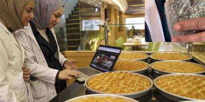 Antep Baklavası İçin Şok İddia: Fıstık Yerine Kabak Çekirdeği Mi Kullanılıyor?