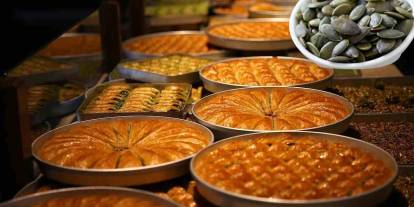 Baklavada 'Yeşil' Oyun: Fıstık Diye Bunu Mu Yiyoruz?