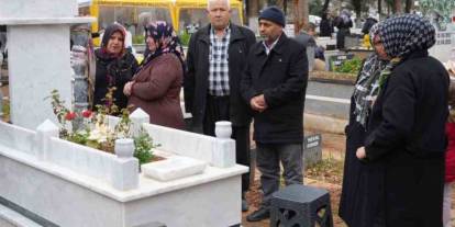 Gaziantep’te bayram öncesi mezarlıklarda ziyaretçi yoğunluğu
