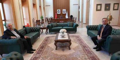 Eski Vali Erdal Ata’dan Gaziantep Valisi Kemal Çeber'e Ziyaret