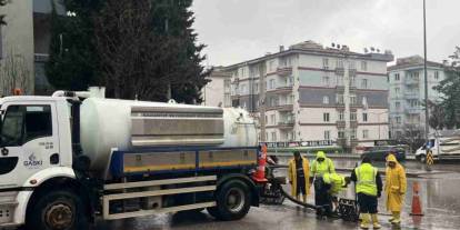 Gaziantep Büyükşehir yağışa karşı sahada