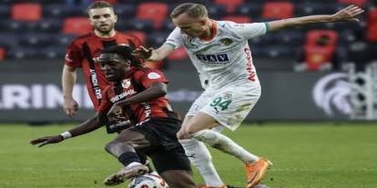 Gaziantep FK evinde kazanamadı! Alanyaspor ile puanlar paylaşıldı